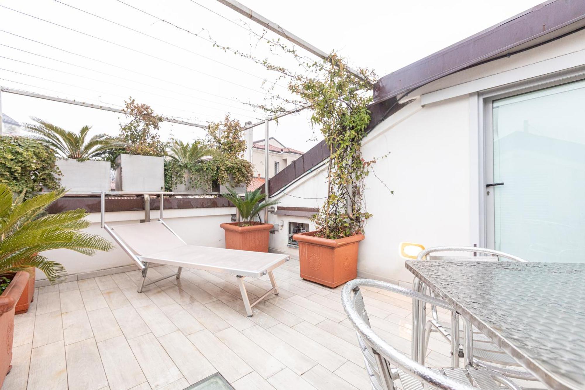 Monte Napoleone Split-Level Terrace Apartment - Top Collection Mailand Exterior foto